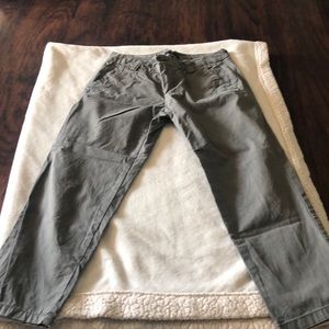 Gap Cropped pants